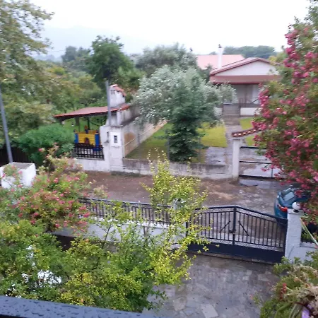 Marinos - συγκρότημα με πισίνα, γήπεδο, τζακούζι, μπαρ, ψησταριά Kamena Vourla