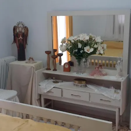 Villa Marinos - συγκρότημα με πισίνα, γήπεδο, τζακούζι, μπαρ, ψησταριά *