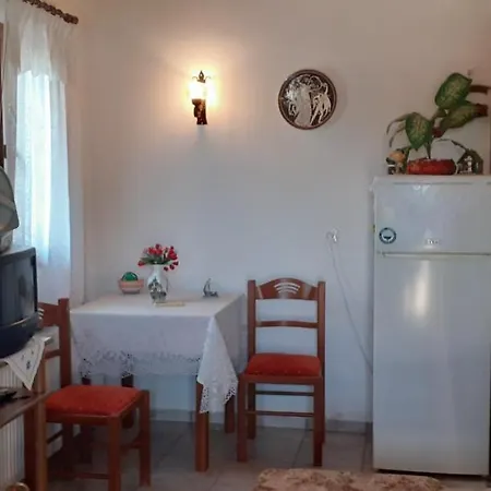 Marinos - συγκρότημα με πισίνα, γήπεδο, τζακούζι, μπαρ, ψησταριά Villa Kamena Vourla