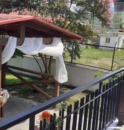 Marinos - συγκρότημα με πισίνα, γήπεδο, τζακούζι, μπαρ, ψησταριά Villa