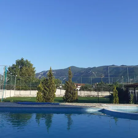 Marinos - συγκρότημα με πισίνα, γήπεδο, τζακούζι, μπαρ, ψησταριά Villa