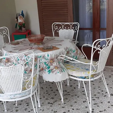 Marinos - συγκρότημα με πισίνα, γήπεδο, τζακούζι, μπαρ, ψησταριά * Камена-Вурла